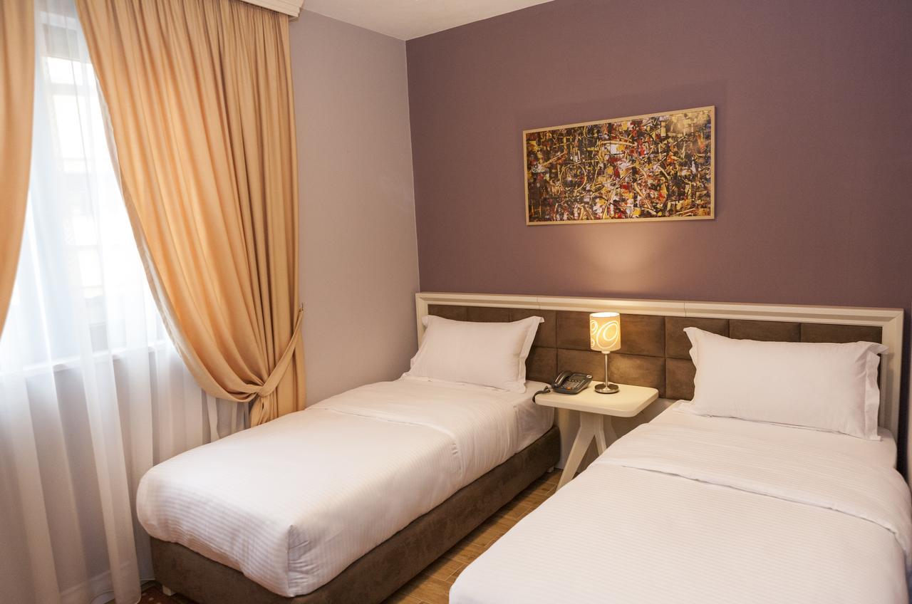 Hotel 22 Tirana