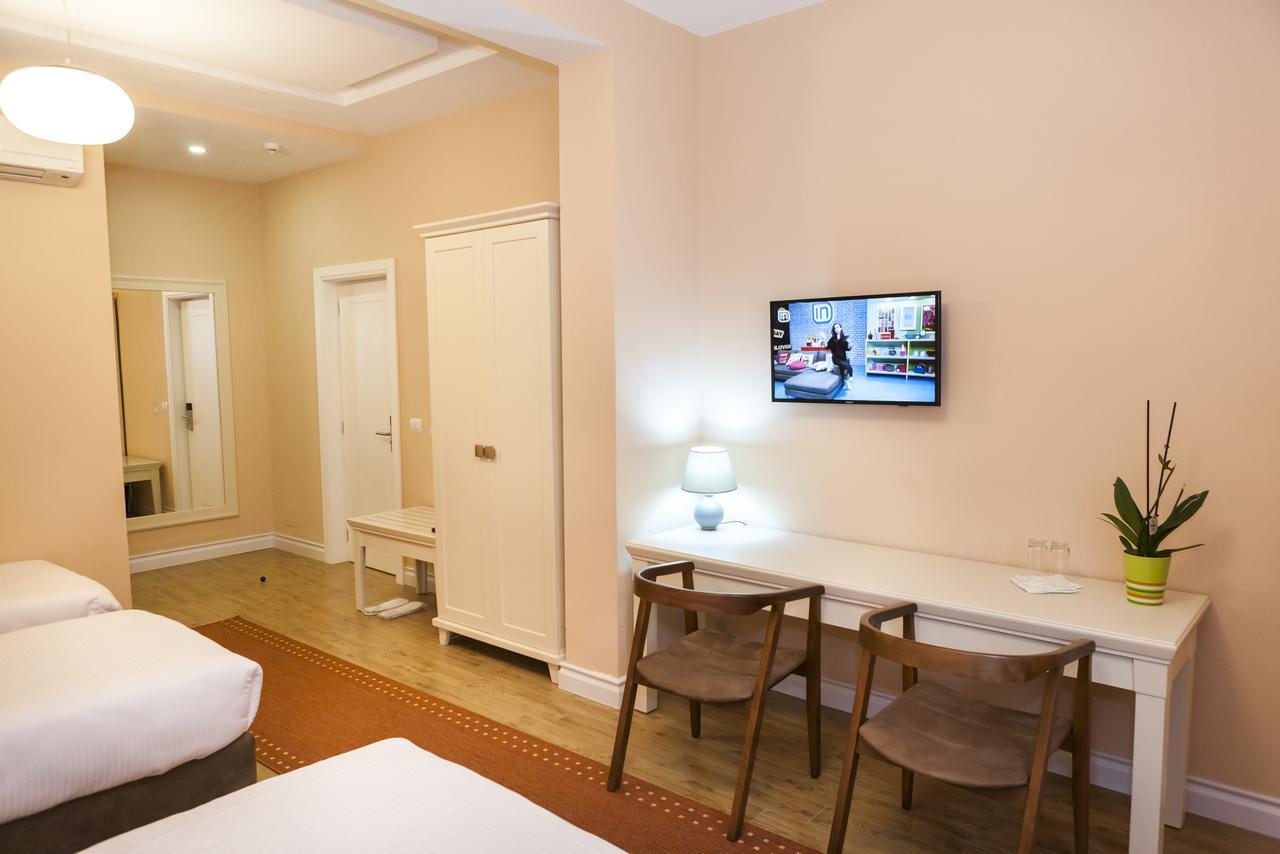 22 Hotel Tirana